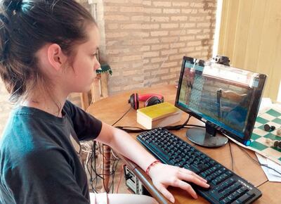 La precoz competidora del deporte ciencia, Helen Montiel.