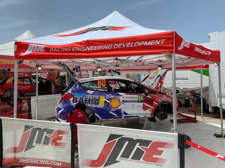 Cuando todo apuntaba a un debut soñado para Diego Domínguez en Cerdeña, el auto lo abandono.