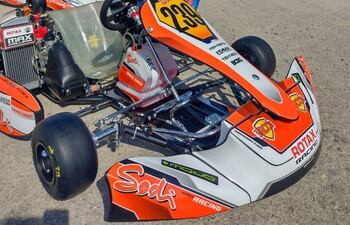 Alejandro Sanamiego ya participa de las actividades previas del Mundial Rotax de Karting en Bahréin.