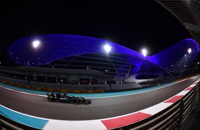 Lewis Hamilton retornó a la competencia