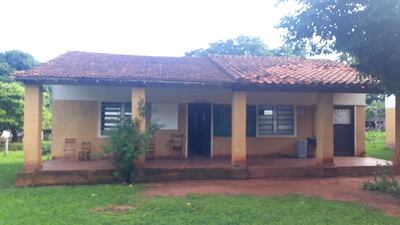 La escuela básica 4062 Ykua Pora está ubicada a unos 30 km de la ciudad de Santani