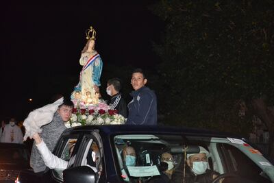 La procesión de Nuestra Señora de la Asunción se realizó por las calles de San Juan, Misiones.