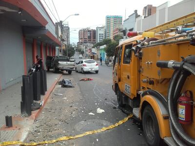 Accidente fatal sobre Humaitá y Montevideo. La víctima iba camino a hacerse la prueba de COVID-19.