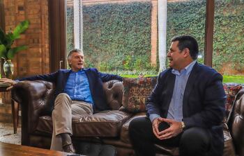 Reunión entre Mauricio Macri y Horacio Cartes, este lunes en Asunción.