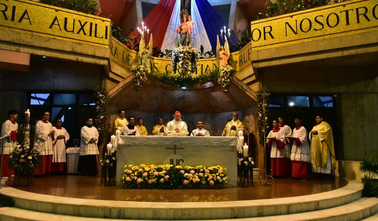 Monseñor Valenzuela celebró también el nombramiento de Adalberto Martínez como primer cardenal paraguayo.