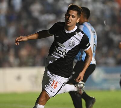 Guillermo Paiva fue la gran figura de Olimpia al convertir dos goles en Villarrica