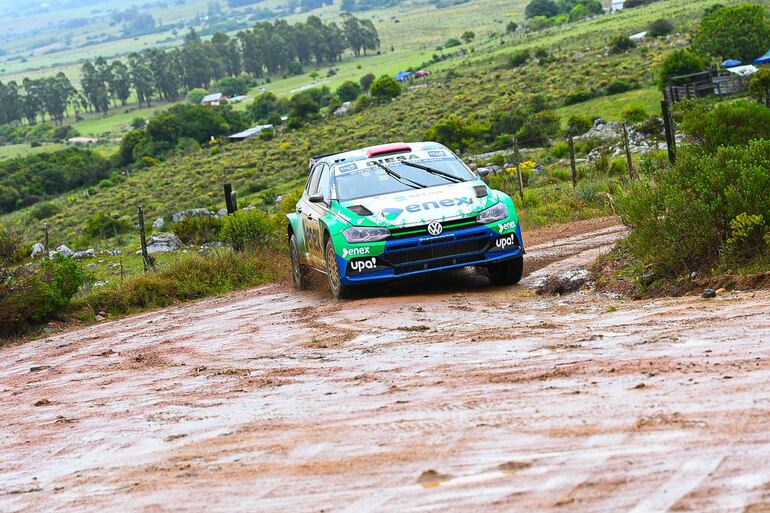 Gran gestión de Augusto Bestard para ganar su primer Rally del Atlántico en Uruguay.