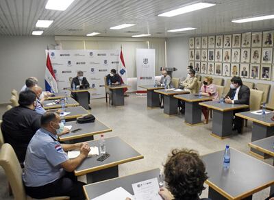 Autoridades municipales, del MOPC y del Interior, reunidas.