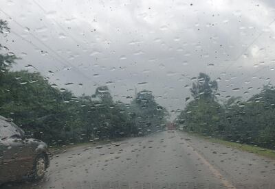 La Dirección de Meteorología anuncia un día lluvioso previo al ingreso de un frente frío.