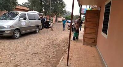 Imágenes muestran que el secretario de la Municipalidad, Guillermo Benítez Villalobos, estaba limpiando la escena del crimen.