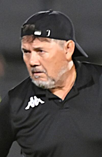 Gustavo Bobadilla, técnico.