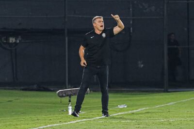 El uruguayo Diego Aguirre, entrenador de Olimpia, durante el partido contra Sportivo Luqueño en el estadio Defensores del Chaco de Asunción por la duodécima jornada del torneo Apertura 2023 del fútbol paraguayo.