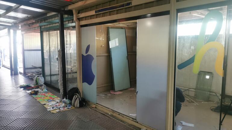 Algunos comerciantes afirman que todavía no consiguieron espacio permanente y seguro.