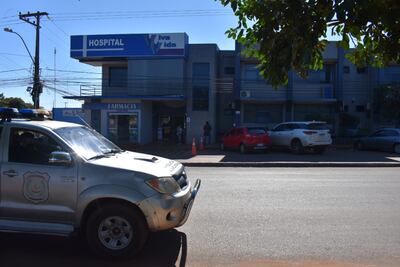 El hombre, tras ser baleado, fue derivado hasta un nosocomio privado.