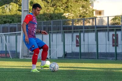 Arzamendia seguirá su carrera en España.