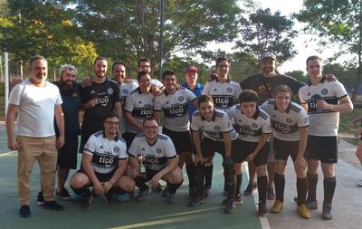 Olimpia es el monarca en hockey.