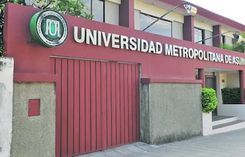 La Universidad Metropolitana de Asunción celebrará hoy sus 20 años, con un acto en el Teatro Municipal de Asunción.