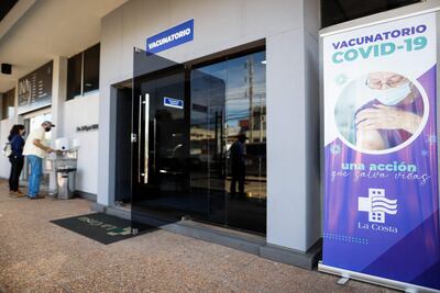 Los adultos mayores argumentaron su edad y el hecho de que están en trámites de radicación permanente en nuestro país.