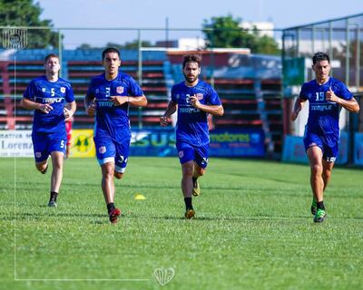 Movilización del Sportivo San Lorenzo que vuelve a la Intermedia