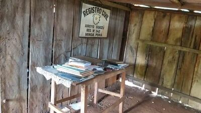 El local del Registro Civil no cuenta con mobiliarios en buenas condiciones para resguardar los documentos.