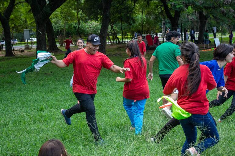 La actividad es para jóvenes y adultos.