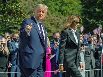 El presidente de los Estados Unidos, Donald Trump, y su esposa Melania Trump, permanecen en cuarentena luego de confirmarse el positivo por covid-19.