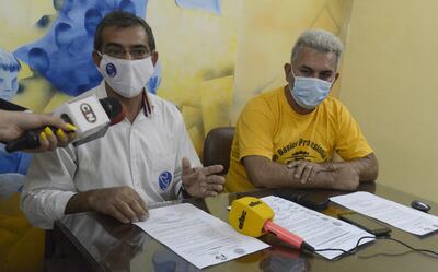 Juan Reinaldo Figueredo, de la UNE, y Silvio Piris, de la FEP, anunciaron para el martes protestas a nivel nacional.