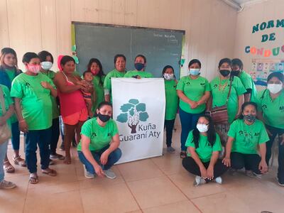 Encuentro de mujeres de pueblos guaraní del Movimiento Kuña Guaraní Aty, en la comunidad Cerro Poty.
