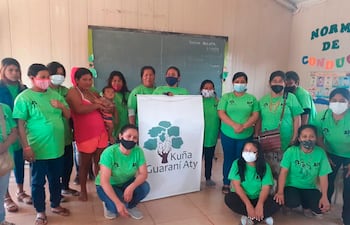 Encuentro de mujeres de pueblos guaraní del Movimiento Kuña Guaraní Aty, en la comunidad Cerro Poty.