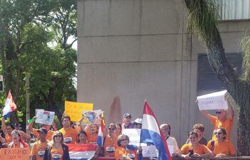 Ciudadanos autoconvocados (Cace) se manifestarán mañana exigiendo que el senador Zacarías Irún pierda su investidura parlamentaria.