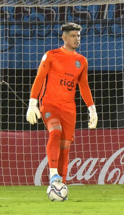 Alfredo Aguilar (33 años), cinco temporadas en filas de Olimpia con más de 165 partidos en la foja franjeada