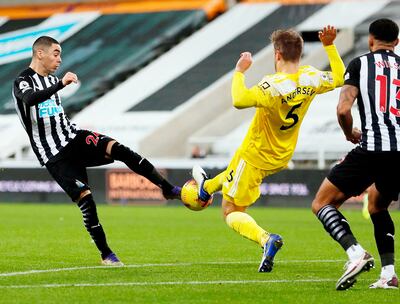 Miguel Almirón, con el Newcastle, medirá hoy al equipo del Manchester City, por la fecha 15.
