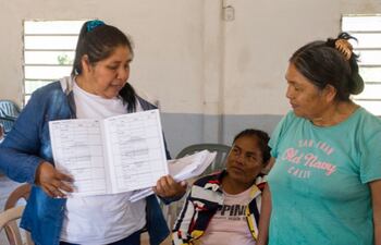 Indígenas de diferentes puntos del Chaco paraguayo participan de educación financiera que les incentiva a ahorrar.