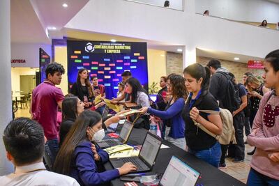 Innovar para permanecer en el mercado, incorporar tecnología, y apuntar a productos y empresas sustentables fueron temáticas de un congreso de contabilidad y marketing desarrollado aquí, en coincidencia con el día del emprendedor.