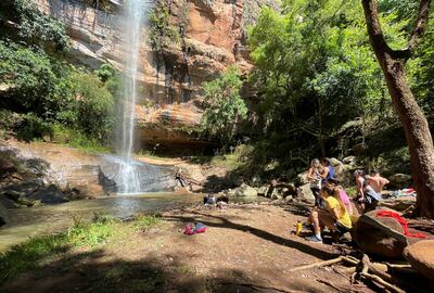 Salto de agua de más de 60 metros de altura.