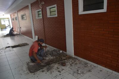 Con el primer aguacero intenso colapsó el sistema de drenaje del nuevo pabellón del Hospital Regional de Encarnación (HRE).