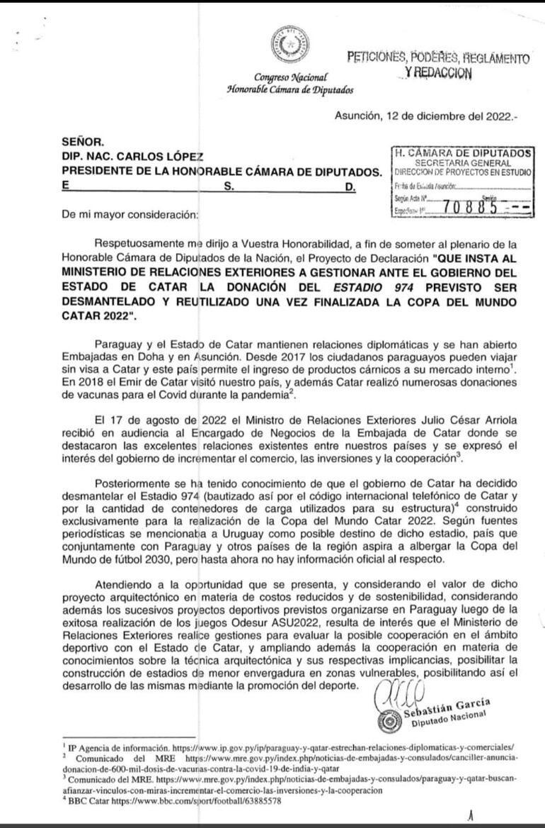 Proyecto de declaración del diputado Sebastián García para que Paraguay gestione una cooperación a Qatar sobre la construcción de un estadio de fútbol. (gentileza).