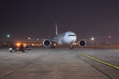 Llegó el lote de un millón de vacunas Pfizer, donadas por Estados Unidos.