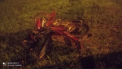 Motocicleta quedó en este estado luego del impacto de la colisión