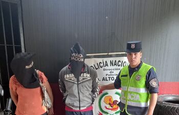 Los detenidos de Bartolomé Sosa Octavo y Nancy Gloria Areco Enrique en sede policial.
