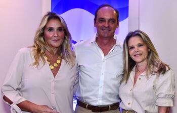 Mónica Guanes, Pedro Pablo Guanes y Patricia Guanes.