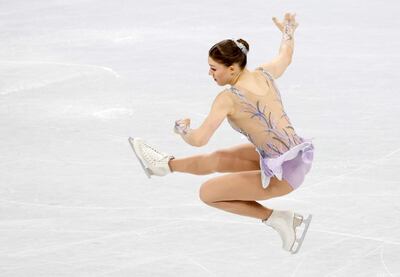 La finlandesa Jenni Saarinen actúa durante la competición del programa corto de Patinaje Artístico sobre hielo de los Juegos Olímpicos de Invierno Pekín 2022.