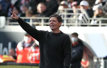 Oliver Glasner, entrenador austriaco que dirige al Eintracht Frankfurt.