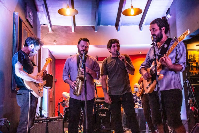 Juanito Ayala, Pepino Rodríguez, Starky Villagra y Giovanni Domínguez.