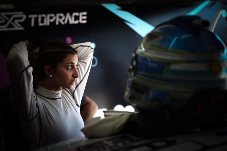 La pilota de Top Race Valentina Funes durante un entrenamiento en el autódromo, en Buenos Aires (Argentina).