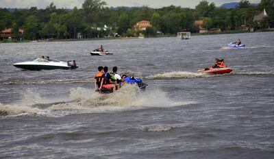 Según la encargada del dpto del medio ambiente de la municipalidad de San Bernardino, el lago junto con las playas volverían a estar habilitadas desde noviembre, para recibir a bañistas.