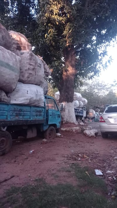 Todas las calles aledañas a la casa de los Miranda se utilizan para depositar la chatarra colectada.