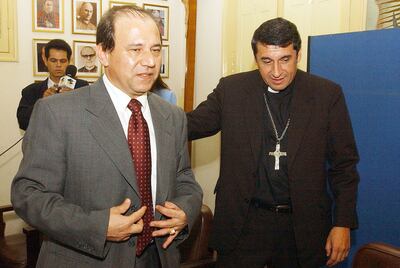 Dr. Bonifacio Ríos Ávalos, exministro de la CSJ, junto al actual Obispo de Caacupé, Mons. Ricardo Valenzuela.