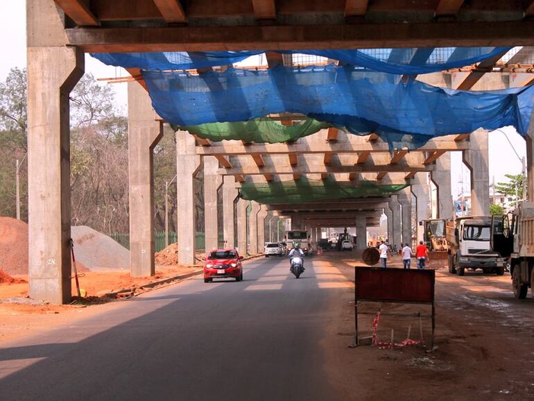 Megaviaducto que se construye en la zona del jardín Botánico.