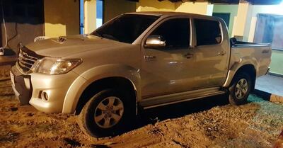 La Toyota Hilux beige, con matrícula CDU 287 fue depositada en la sede policial.
